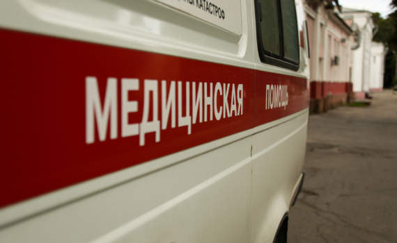 Медики помогли при стремительных родах в автомобиле