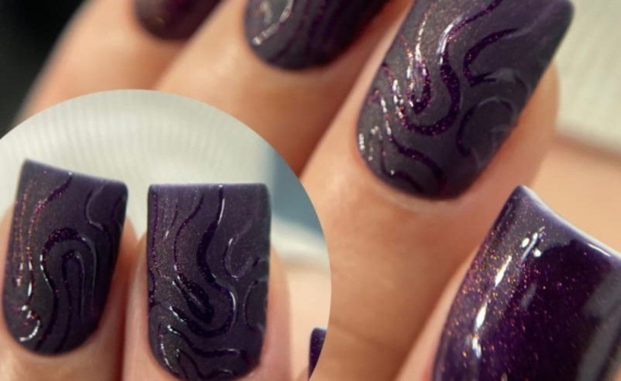 Выбираете маникюр к НГ: не берите хром — бархатный лак выглядит празднично и держится идеально Выбираете маникюр к НГ: не берите хром — бархатный лак выглядит празднично и держится идеально