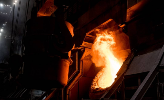 ММК выплавил 900-миллионную тонну стали ММК выплавил 900-миллионную тонну стали